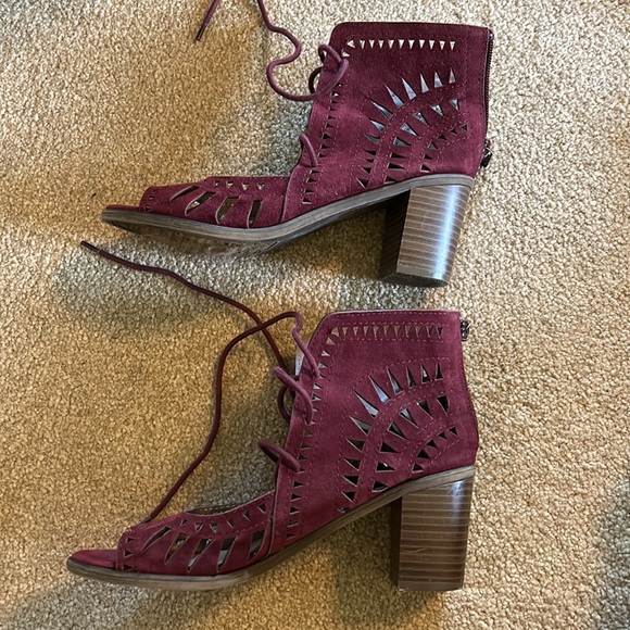 Breckelles maroon peep toe lace up shoes - Picture 4 of 5